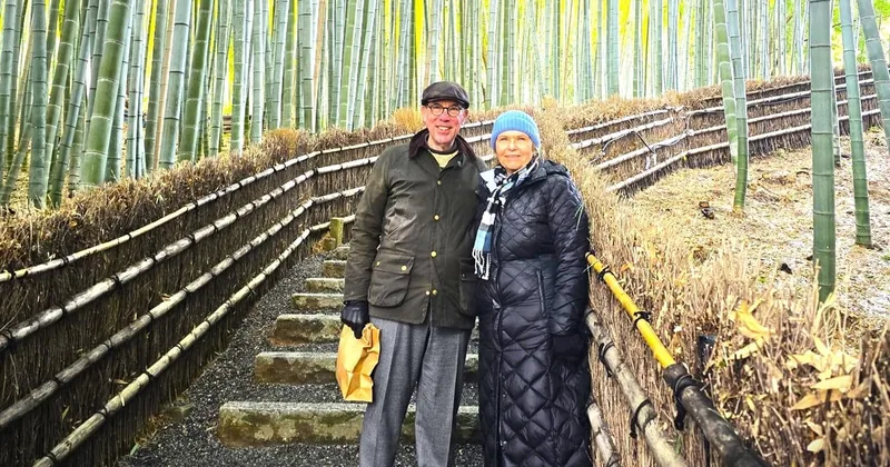 京都：嵐山隠れた寺院と竹林ガイドツアー